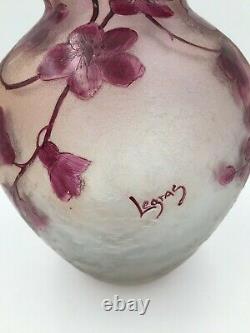 Fine Legras French Art Glass Cameo Vase