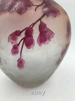 Fine Legras French Art Glass Cameo Vase