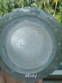 French Art Deco Espaivet frosted glass vase