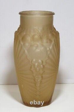 French Art Deco Pink Glass Vase by Souchon Neuvesel