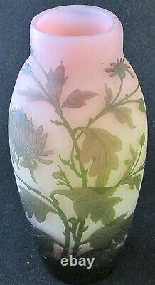 French art glass tricolor green, pink and yellow Chrysanthemum cameo vase, 10 h