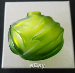 LALIQUE Soliflore Royal Palm Noire Vase in LIME GREEN NEW in Box