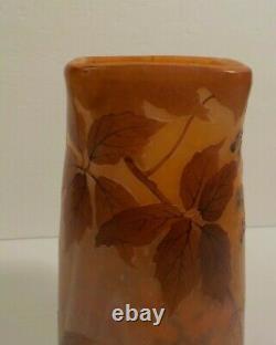 LEGRAS French Cameo Art Glass 6.75 Vase, c. 1910-1920