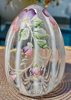 LG FentonFRENCH OPALESCENT RIB OPTIC HAND PAINTED HAND BLOWN EGG1990