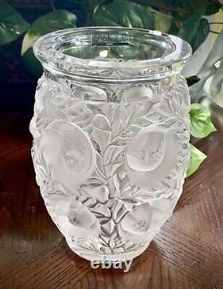 Lalique Bagatelle Vase with Birds in High Relief MINT & Signed Retail $1350