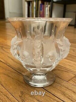 Lalique Crystal Dampiere Vase with Frosted Birds and Intertwining Vines