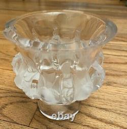 Lalique Crystal Dampiere Vase with Frosted Birds and Intertwining Vines