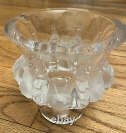 Lalique Crystal Dampiere Vase with Frosted Birds and Intertwining Vines