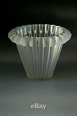 Lalique Crystal Vase Royat , Signed