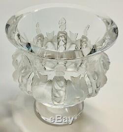 Lalique Dampierre Birds Vase Satin Birds Crystal designer Marc Lalique. (1984)