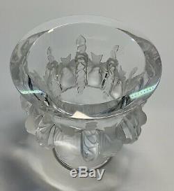 Lalique Dampierre Birds Vase Satin Birds Crystal designer Marc Lalique. (1984)