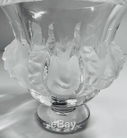 Lalique Dampierre Birds Vase Satin Birds Crystal designer Marc Lalique. (1984)