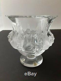 Lalique Dampierre Vase With Sparrows And Wreaths Minor Chips to Rim