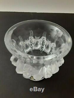 Lalique Dampierre Vase With Sparrows And Wreaths Minor Chips to Rim