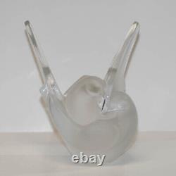 Lalique Dove France Sylvie Intertwined Frosted Glass Vase 8.5 inch