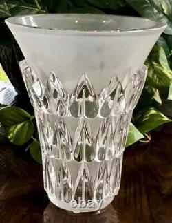 Lalique Feuilles Art Deco Vase. Clear & frosted crystal trumpet shaped vase Mint