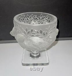 Lalique France Art Elizabeth Footed Frosted Bird Vase