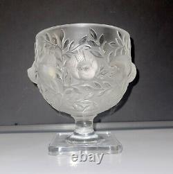 Lalique France Art Elizabeth Footed Frosted Bird Vase