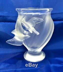 Lalique France Rosine Vase With Two Doves In Flight Beautiful