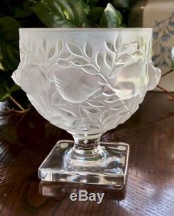 Lalique Frosted Crystal Elizabeth Vase Mint Signed Authentic Excellent Quality