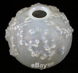 Lalique Gui de Chene Vase