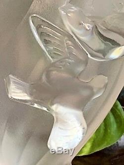 Lalique Rosine Vase with 2 Doves in Flight Mint Condition Signed Authentic