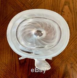 Lalique Rosine Vase with 2 Doves in Flight Mint Condition Signed Authentic