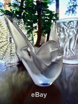 Lalique Sylvie Doves Vase with Frog Flower Insert Mint Signed Authentic Gorgeous