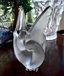 Lalique Sylvie Doves Vase with Frog Flower Insert Mint Signed Authentic Gorgeous