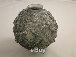 Lalique Vase Purple Cranberries 1920/30 Large Rare Shape & Design, French