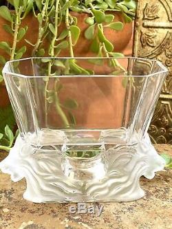 Large LALIQUE France Venise Double Lion Clear Frosted Crystal Vase PERFECTION