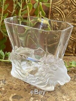 Large LALIQUE France Venise Double Lion Clear Frosted Crystal Vase PERFECTION