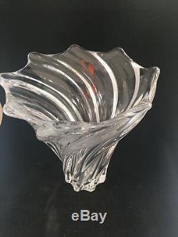 Large Spiral Fluted Top Art Vannes France Le Chatel Nancy Flower Vase Crystal