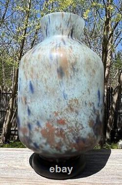 Lorraine Daum Nancy French Art Glass 9 3/4 Tall Vase