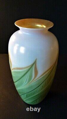 Lundberg Studios Art Glass Magnolia Vase #061473