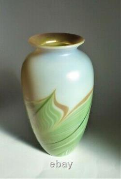 Lundberg Studios Art Glass Magnolia Vase #061473