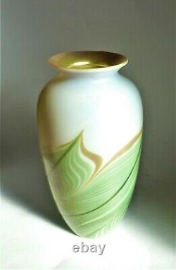 Lundberg Studios Art Glass Magnolia Vase #061473