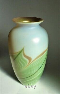 Lundberg Studios Art Glass Magnolia Vase #061473