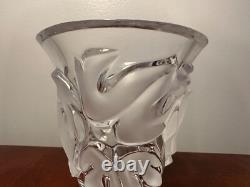 New! Hand-Signed LALIQUE Samur Grapevine Frosted Crystal Glass Vase 5-3/8