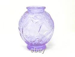 PIERRE D'AVESN French Art Deco LES NENUPHARS Alexandrite Neodymium Glass Vase