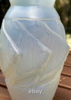 Paris French Sabino Art Glass Fish Vase
