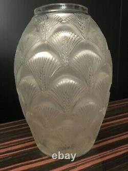 RENE LALIQUE original vintage Vase