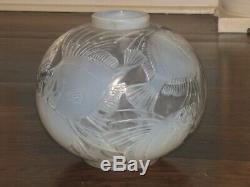 R LALIQUE POISSONS Opalescent Glass Crystal Vase Signed Rene