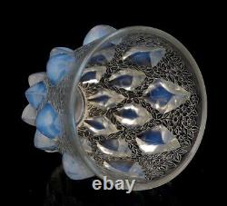 R Lalique Vase Art Deco Rampillon Pattern Opalescent Glass Circa 1930