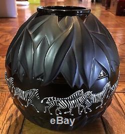 Rare Hard to Find LALIQUE Black & White Enameled Zebra TANZANIA Vase with COA