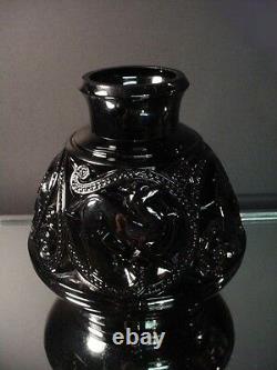 Rare Pierre D'Avesn French Art Deco Black Ebony Incised Gazelle Vase France 1925