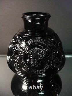 Rare Pierre D'Avesn French Art Deco Black Ebony Incised Gazelle Vase France 1925