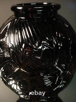 Rare Pierre D'Avesn French Art Deco Black Ebony Les Nenuphars Vase France 1925