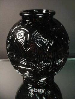 Rare Pierre D'Avesn French Art Deco Black Ebony Les Nenuphars Vase France 1925