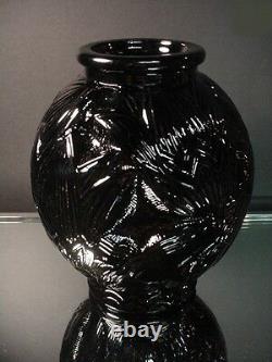 Rare Pierre D'Avesn French Art Deco Black Ebony Les Nenuphars Vase France 1925